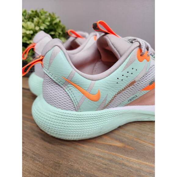 Nike React Escape Run 2 Premium Running Shoes Womens 10.5 White Orange - Picture 2 of 11